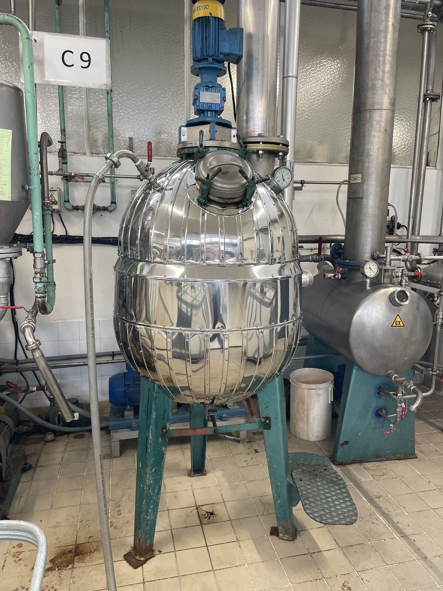 PARTICULIER : METALLERIE + MENUISERIES ALU jdl fils